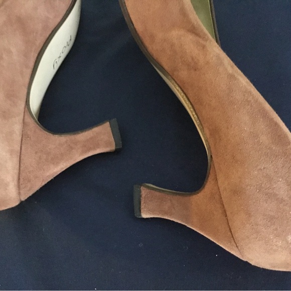 Vintage Italian Proxy Suede Heels - Picture 11 of 16